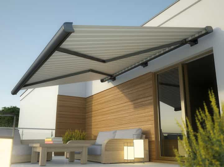 Custom retractable awnings installation in Kalamazoo